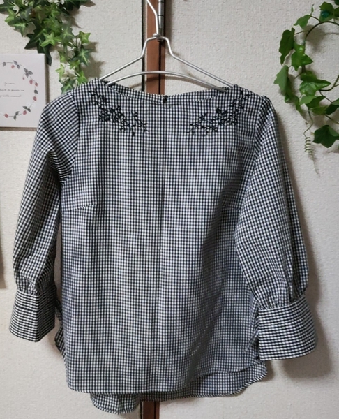 A.V.V ギンガムチェック刺繍ブラウス 七分袖サイズM