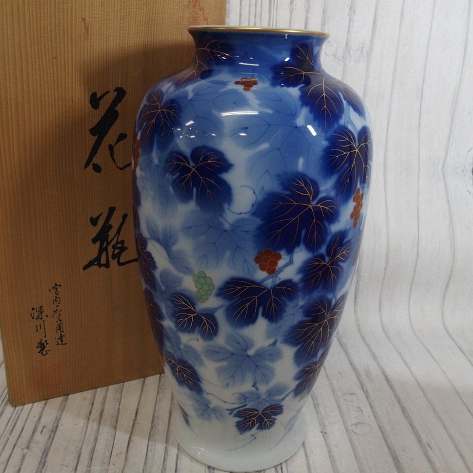 深川製磁 花瓶 金彩流水遊双鯉図 遊鯉文 宮内庁御用達 細密絵付 飾り壺 Yahoo!オークション -「鯉」(深川製磁) (ブランド別)の落札相場