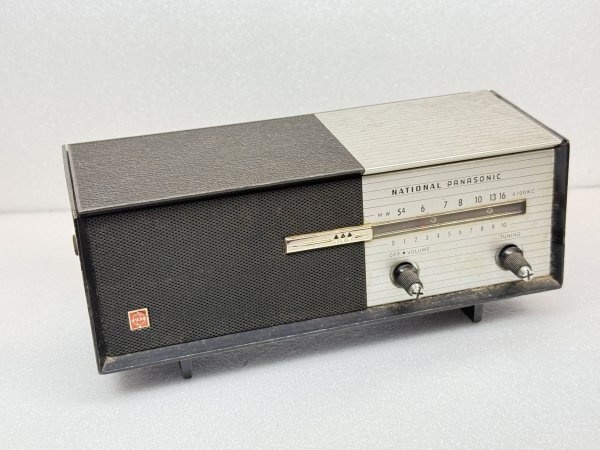 【入手困難 美品】National レトロポケットラジオ R-130 入手困難 美品】National レトロポケットラジオ R-130 - メルカリ