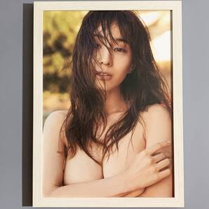 ■田中みな実■「セクシーグラビア」/A4額装品/元TBSテレビアナウンサー/ノーブラ/谷間/タレント/美女/貴重写真/印刷物/インテリア G189a