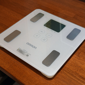 オムロン 体重計 体組成計 体重体組成計 カラダスキャン HBF-228T-SW シャイニーホワイト