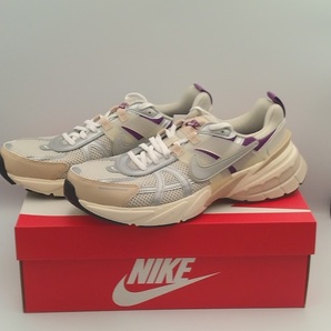 ナイキ Nike V2K ラン プレミアム V2K RUN PRM ライトボーン/サンドドリフト/バイオテック/メタリックシルバー HF4305-072 28.5cm 新品
