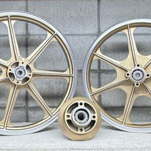 再生ホイール!早い者勝ち一点限り Z400FX E1-3専用 送料無料 前後ホイール 塗装後未使用 ベアリング交換費用込 kawasaki フレ無し 純正