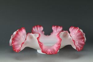 Стекло Meiji Taisho, молочно-белая, золотая и красная чаша с рюшами, компот из уранового стекла