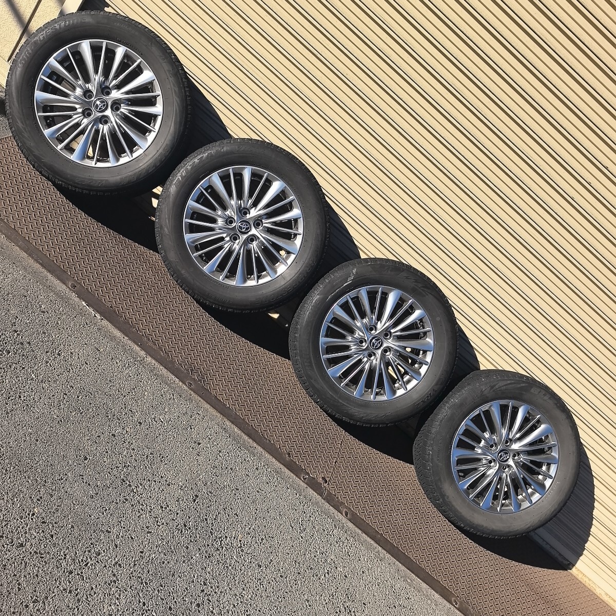 2025年最新】Yahoo!オークション -アルファード 純正 スタッドレスの