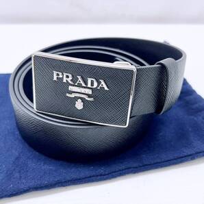 美品 25年現行 PRADA プラダ ロゴ スクエアバックル サフィアーノ レザー ベルト 110 黒 シルバー 2CC534