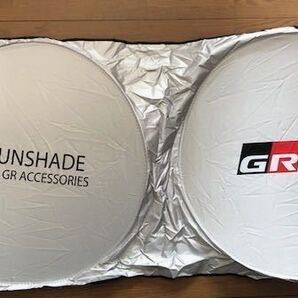 送料無料!誰もしてない!駐車場で目立つ!GR Gazoo racingロゴサンシェード ヤリス 86 カローラ アクア プリウス CHR