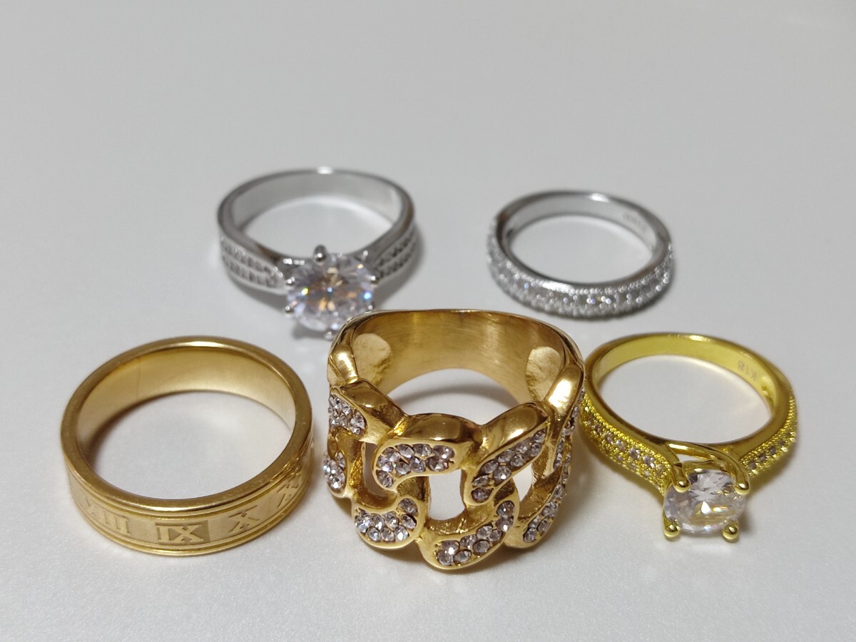 遺品整理、アクセサリー 2025年最新】遺品整理の関連商品が並ぶ福袋 | 大事な思い出を