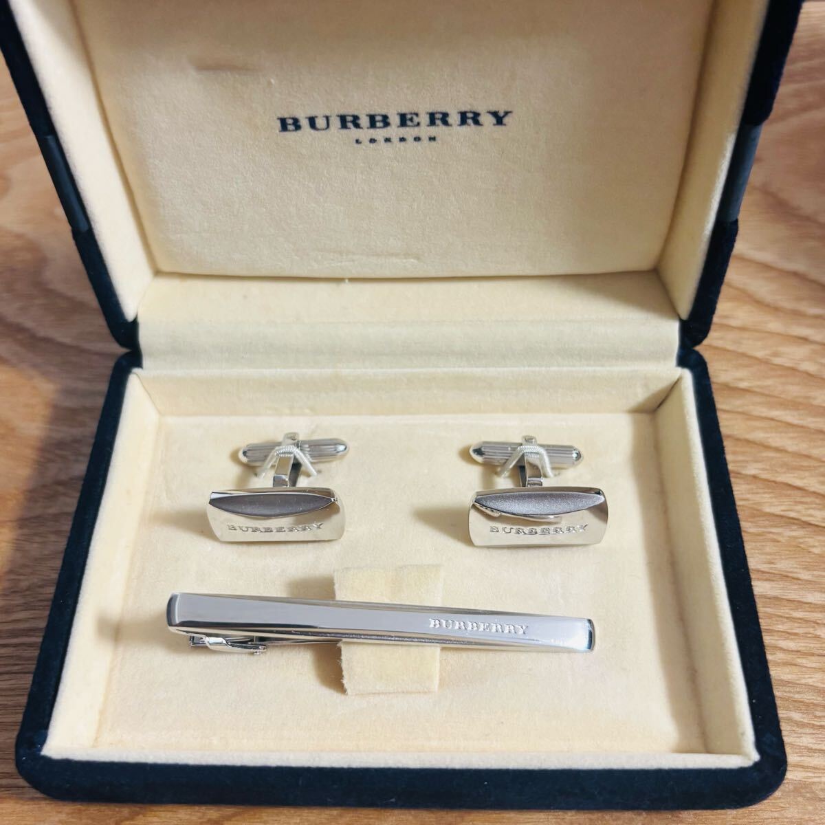 2025年最新】Yahoo!オークション -バーバリー カフス タイピンの