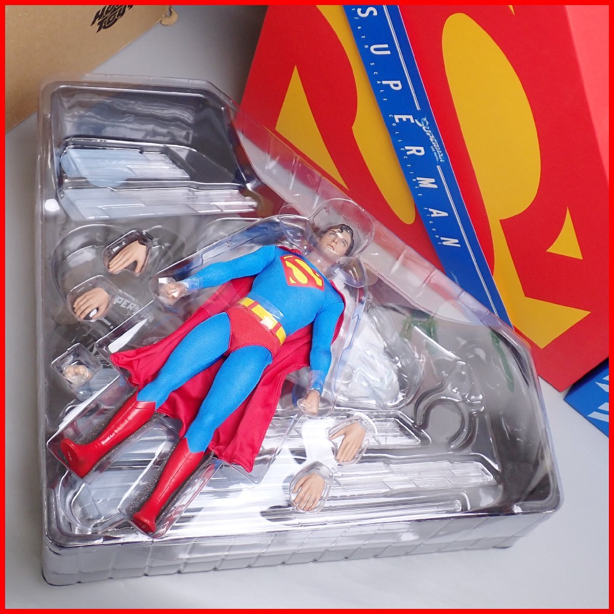 スーパーマン ジャスティス・リーグ　ホットトイズ　未開封　箱痛みあり スーパーマン ジャスティス・リーグ ホットトイズ 未開封 箱痛みあり