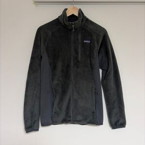 美品 Patagonia パタゴニア R2 フリース ジャケット フルジップ グレー系 メンズS FGE