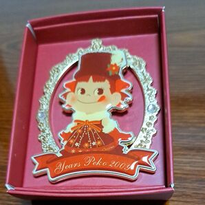 ペコちゃん バッチ 2009