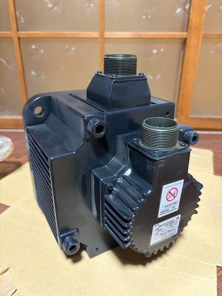 YASKAWA / 安川電機 サーボモーター SGMG-20ASA