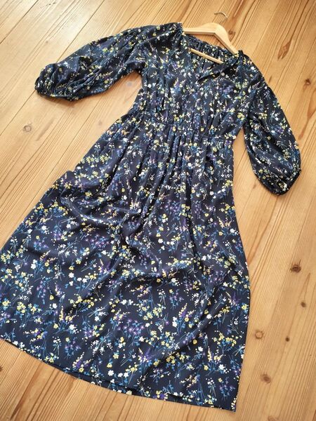 美品 マカフィー トゥモローランド花柄ロングワンピース 七分袖 プリーツ ネイビー MACPHEE