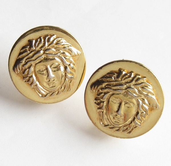 VERSACE VINTAGE (ヴェルサーチ ベルサーチ)メデューサ モチーフ ラウンド イヤリング ゴールド