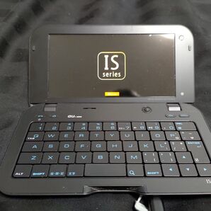 au IS01 ブラック