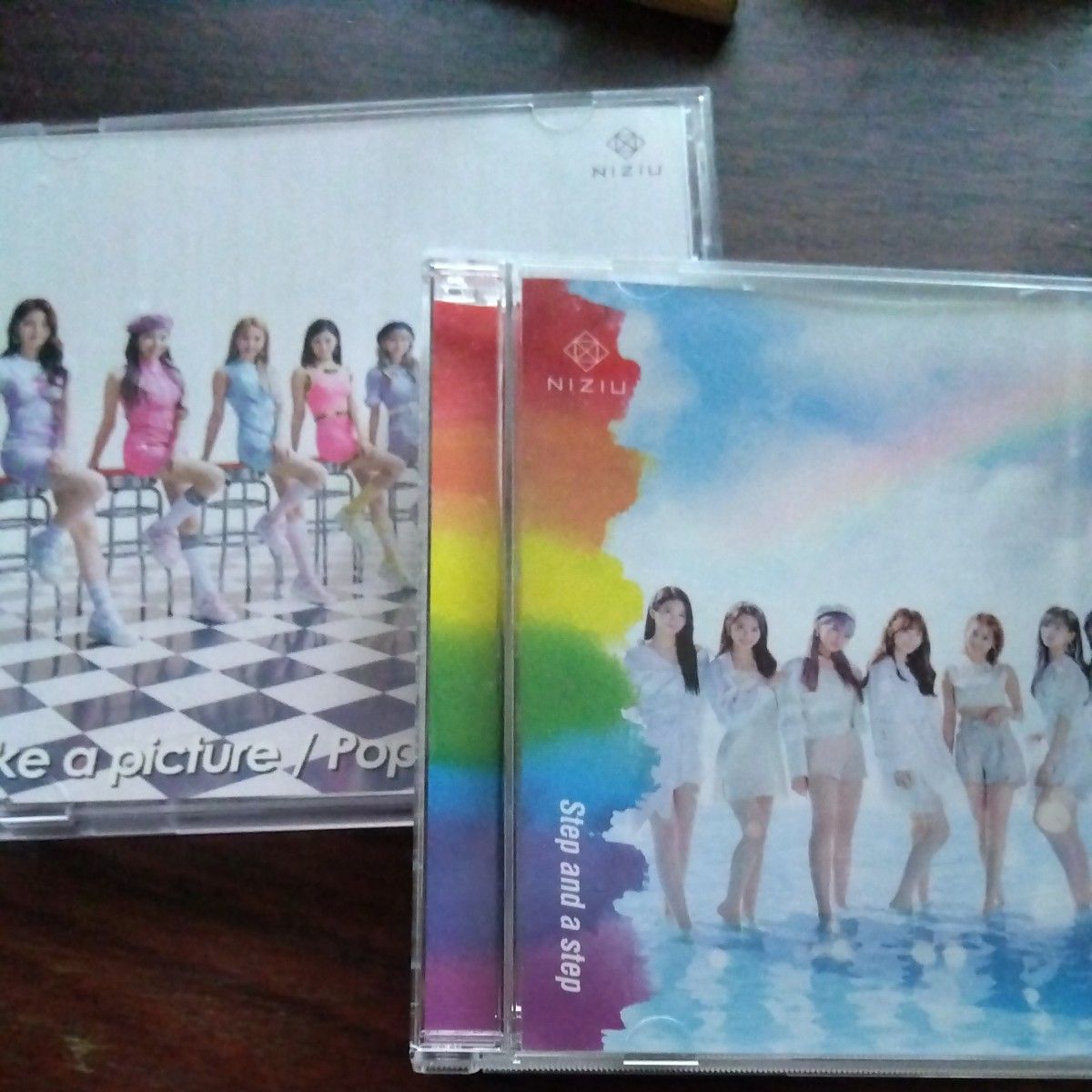 NiziU Take a picture 　Poppin' Shakin'　/ Step and a step