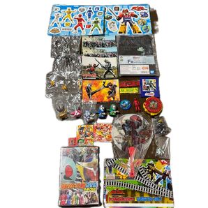 仮面ライダー 大戦 フィギュア シール 1番くじ サコッシュ DVD トッキュウジャー 横浜流星 志尊淳 シール うちわ おまとめ