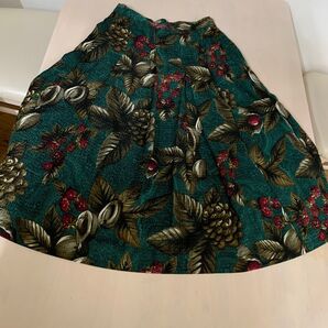 357)「ダナパリ」緑 ひざ下フレア