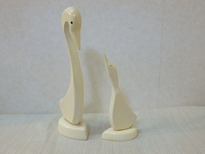 (s011k）白鳥　置物　親子　インテリア　オブジェ　飾り　レトロ　白　スワン　木製