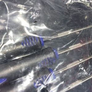 サーモスタット交換用ツールセットとプライヤー