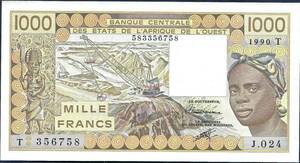 （B-474)　西アフリカ　トーゴ　1,000フラン紙幣　1990年