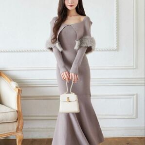 【新品】ケープファー付きマーメイドリブニットワンピース トッコクローゼット ニットワンピース