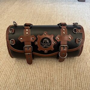 サドルバッグ★1点★オートバイツールバッグ★円筒型ボックス★バイク用品★髑髏スカル★ツーリング★サイクリング用品★ベルト付き