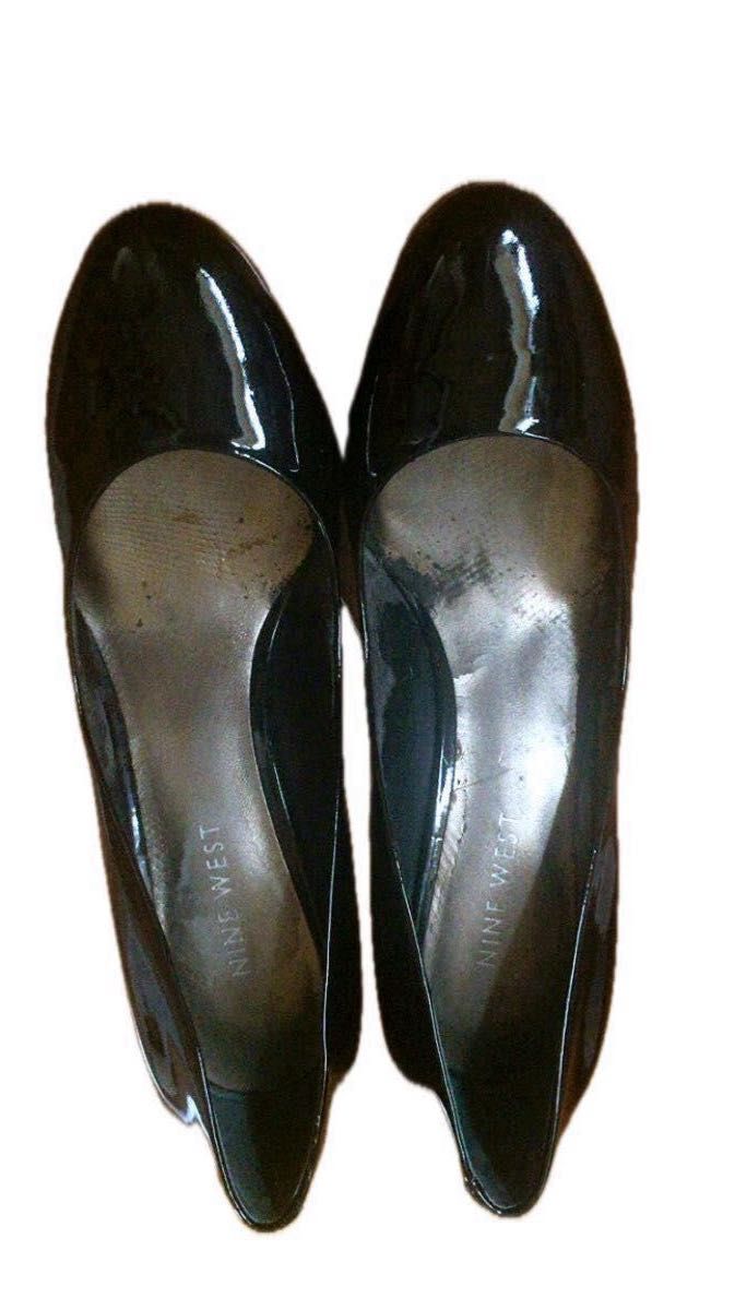 ナインウエスト 黒エナメルパンプス