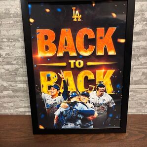 ドジャース 大谷翔平 山本由伸 MVPワールドシリーズチャンピオン A4ポスター フレーム付き