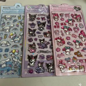 54番サンリオ シナモン クロミマイメロ アクリルボンボンドロップシール 硬い3枚セット
