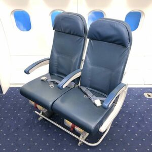 [ ultra rare ]Boeing747-400 Delta Air Lines 2 row seat aircraft seat aircraft interior . position goods condition is good passenger's chair rare hard-to-find goods 