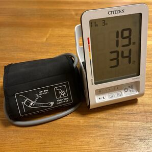 CITIZEN CHUA715 上腕式血圧計 ホワイト