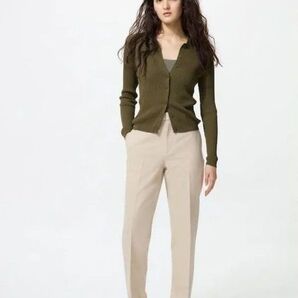 UNIQLO 感動スリムパンツ ベージュ Sサイズ