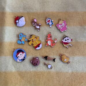 ④カン付きチャーム 13個 まとめ売り 組み替え不可 おまけ付き