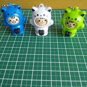 お顔くるくるにゃんにゃんこ 猫 キーホルダー 3個セット 青 白 緑 かわいい未使用