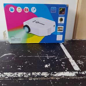 プロジェクター