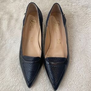 LIMIT TILL パイソン パンプス ブラック&ネイビー ポインテッドトゥ