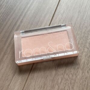 rom&nd / ロムアンド ベターザンチーク (Apricot Milk) ※ご注意あり。説明文必ずご確認ください。