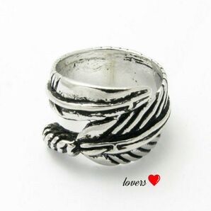 送料無料サイズご指定下さいクロムシルバーぐるっと1本羽根フェザーリング指輪無くなり次第終了です残りわずかなので早い者勝ちです