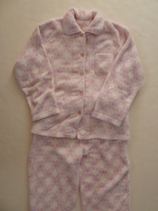 USED!.... pyjamas snow. crystal pattern 140cm pink 