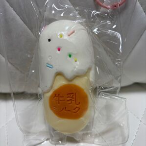 牛乳ミルクパン スクイーズ