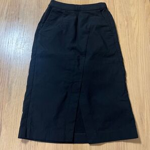 ブラック スリット入りロングスカート