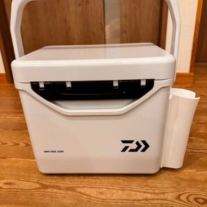 新品 ダイワ クーラー ミニクール s650 ロッドホルダー取り付け済み DAIWA MINICOOL 6.5L