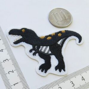 恐竜 モノトーン 刺繍 アイロン ワッペン アップリケ レトロ 手芸用品 アレンジ patch パッチ
