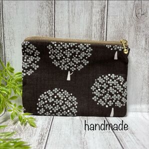 358【ハンドメイド】北欧柄 ポーチ 小物入れ サニタリーポーチ コスメポーチ 化粧ポーチ マルチポーチ フラットポーチ