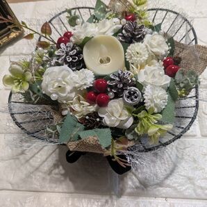 ハンドメイド ホワイトフラワーのキャンドルアレンジ アーティフィシャルフラワー クリスマス お正月 お祝い