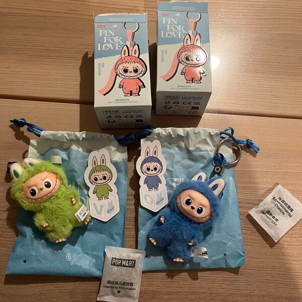 THE MONSTERS PIN FOR LOVE シリーズぬいぐるみペンダントラブブ イニシャルvo LABUBU ラブブ