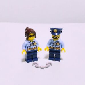 《新品》 LEGO ミニフィグ 正規品 警察官 男女セット