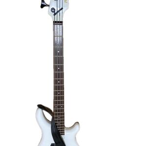 FERNANDES(フェルナンデス)FRBタイプ エレキベースギター ホワイト P/Jタイプ? ソフトケース/ストラップ付